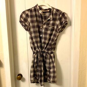 Cute, plaid summer dress. Great for a trip to the beach or night out.